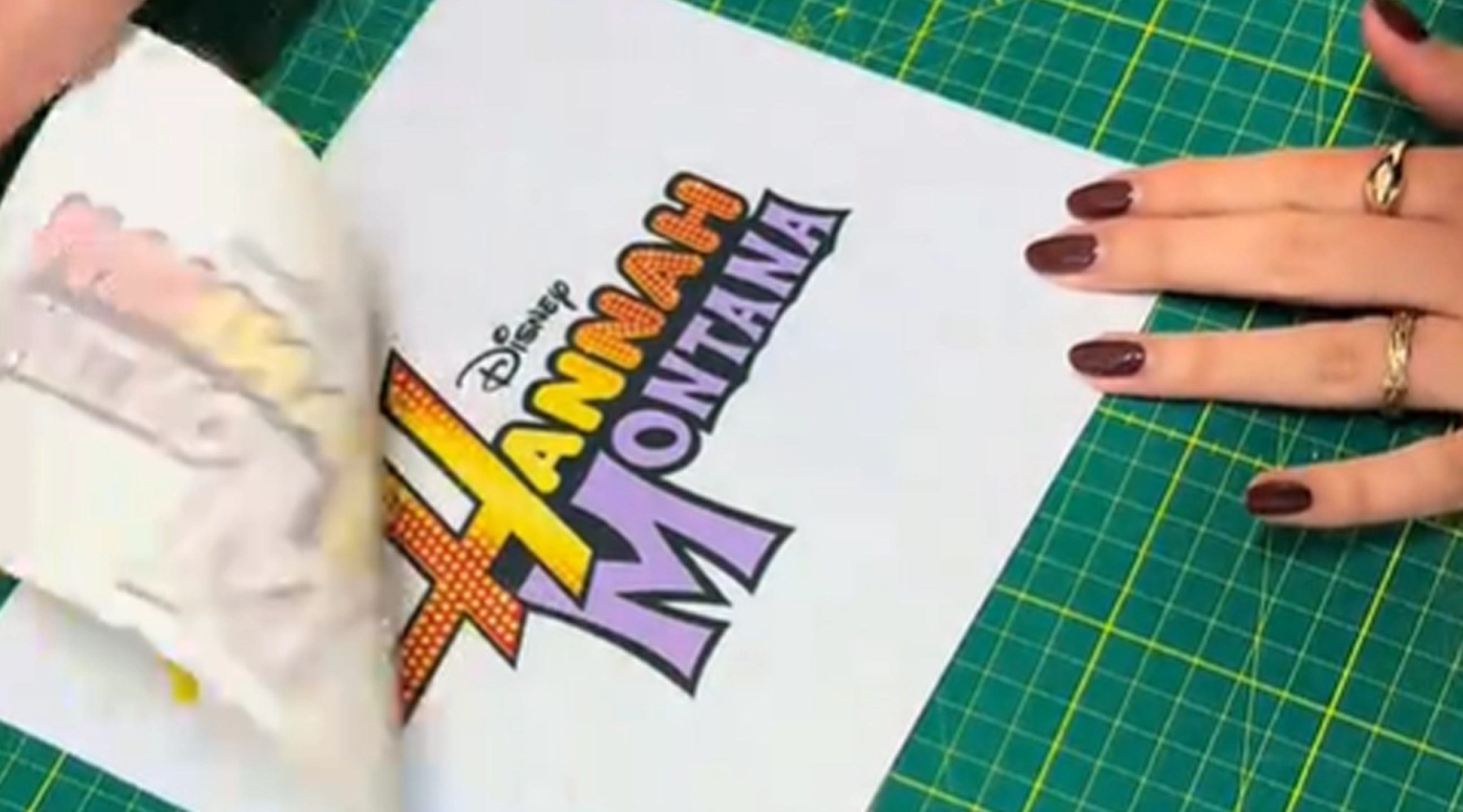 Paso 2: Sublimar diseño sobre el vinilo