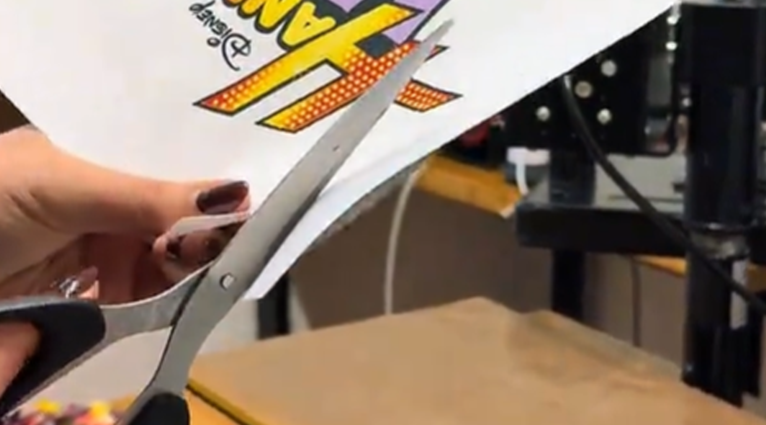 Paso 3: Recortar el diseño